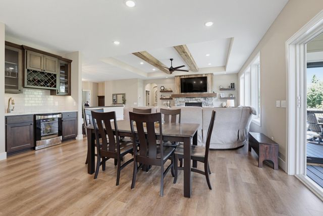 977 Pheasant Run S, Lino Lakes, MN 55014