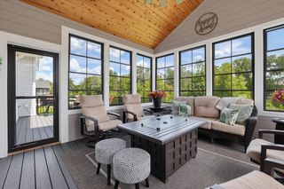 977 Pheasant Run S, Lino Lakes, MN 55014