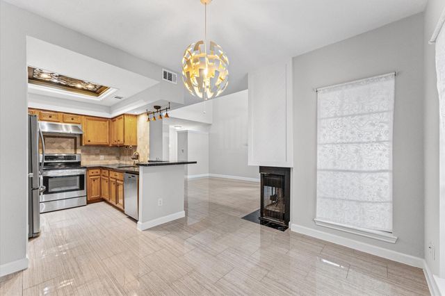2220 Bering Drive 23, Houston, TX 77057