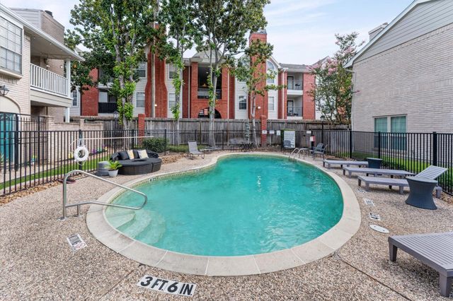 2220 Bering Drive 23, Houston, TX 77057