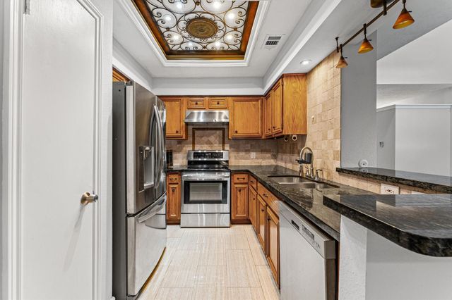 2220 Bering Drive 23, Houston, TX 77057