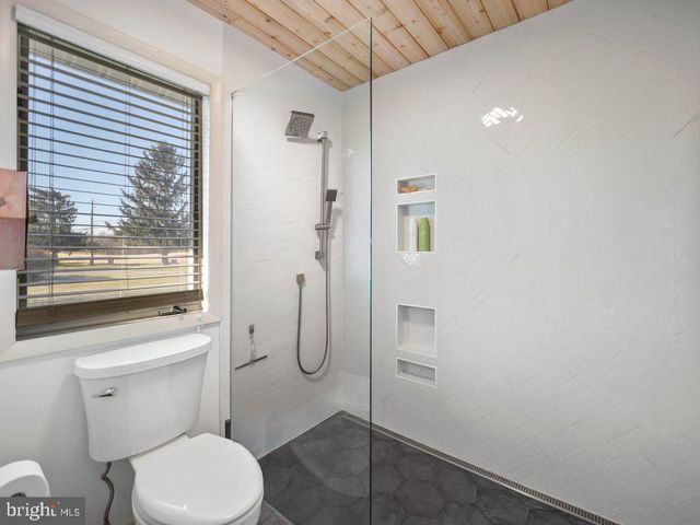 3522 SCOTLAND RD, Chambersburg, PA 17202