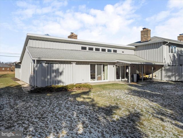 3522 SCOTLAND RD, Chambersburg, PA 17202