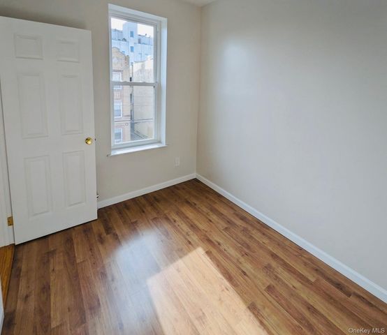 6085 71st Avenue 3, Ridgewood, NY 11385