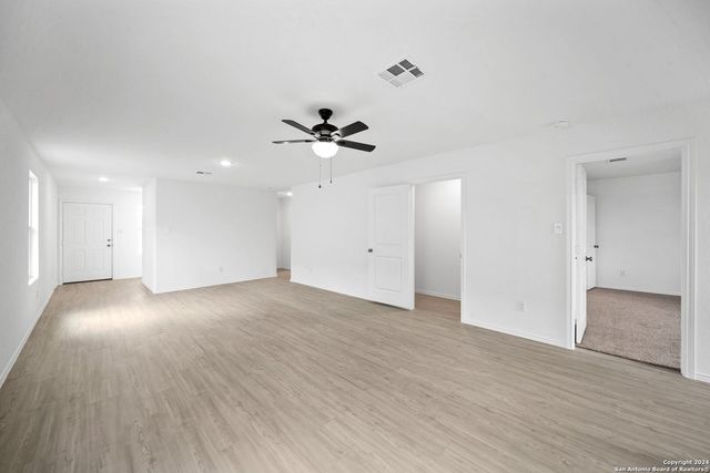 13819 BUFFALO VLY, San Antonio, TX 78252