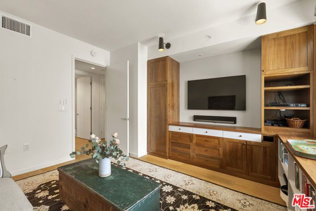 1705 Ocean Avenue 311, Santa Monica, CA 90401