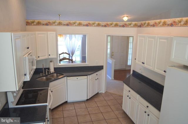 16 HOFFHEINS DR, New Freedom, PA 17349