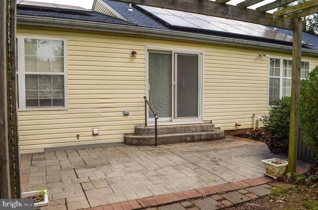 16 HOFFHEINS DR, New Freedom, PA 17349