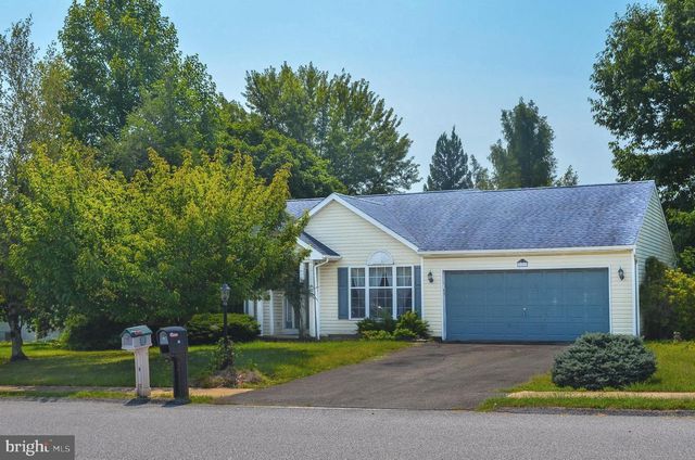 16 HOFFHEINS DR, New Freedom, PA 17349