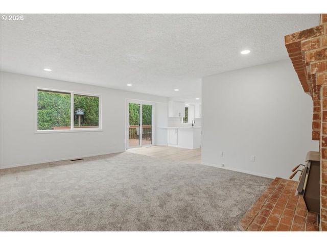 3885 Sw 8TH St, Gresham, OR 97030