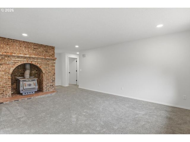 3885 Sw 8TH St, Gresham, OR 97030