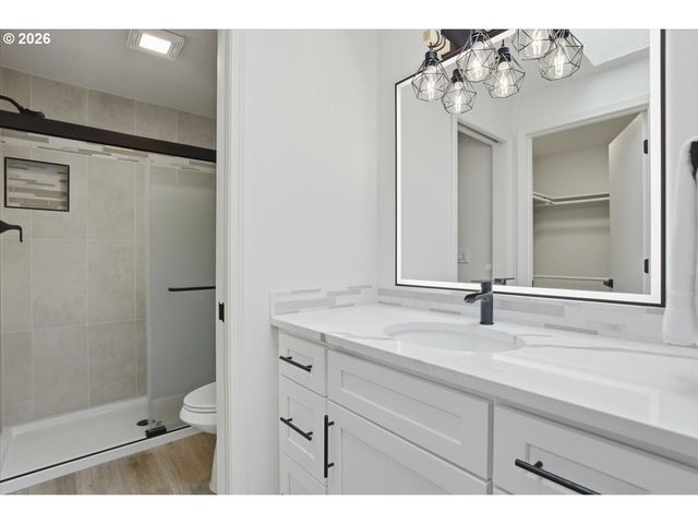 3885 Sw 8TH St, Gresham, OR 97030