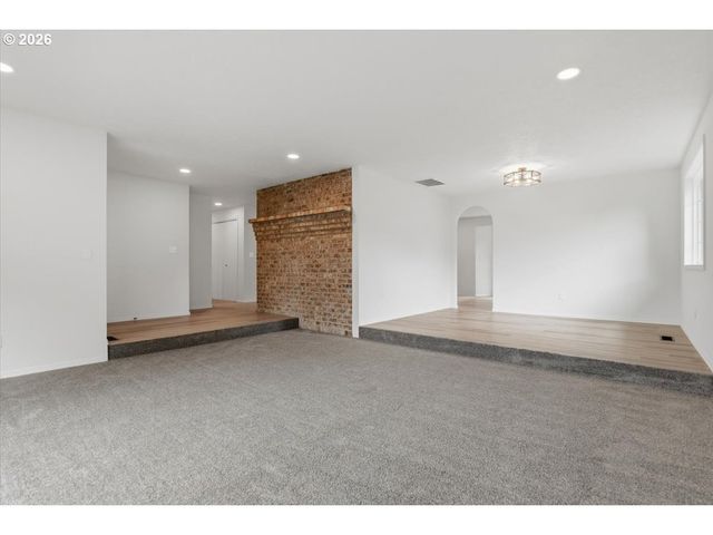 3885 Sw 8TH St, Gresham, OR 97030
