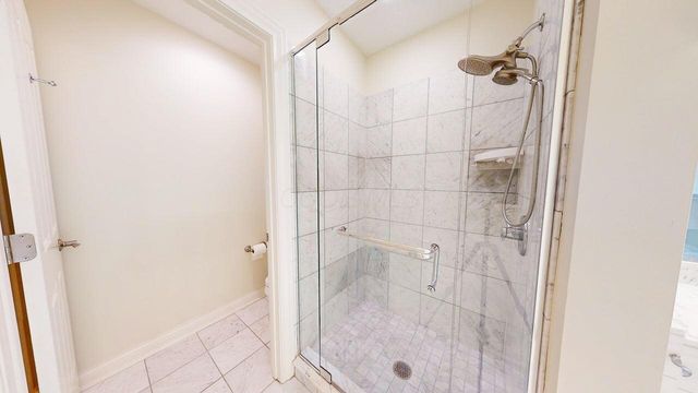 5745 Newbank Circle, 202 202, Dublin, OH 43017