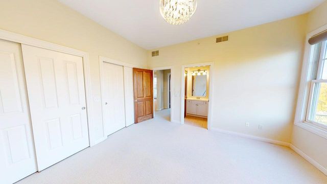 5745 Newbank Circle, 202 202, Dublin, OH 43017