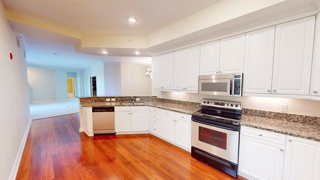 5745 Newbank Circle, 202 202, Dublin, OH 43017