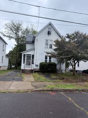 74 Grove Street, Middletown, CT 06457