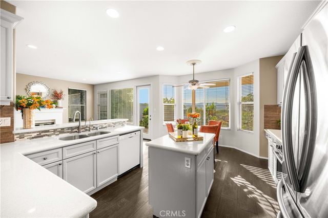 7 Hollyleaf, Aliso Viejo, CA 92656