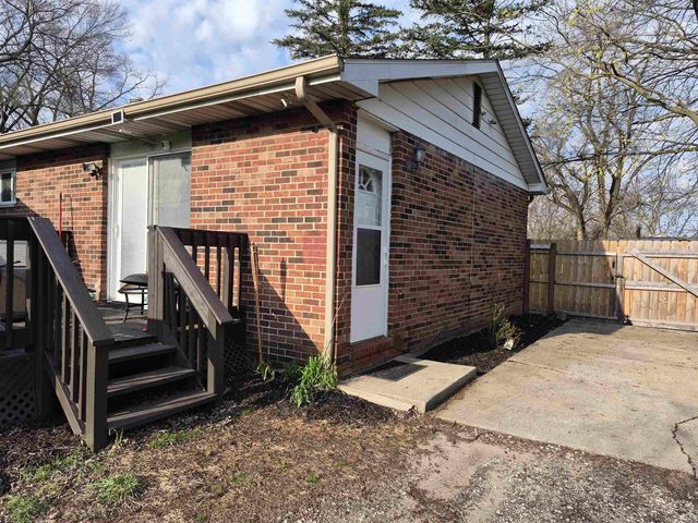 122 S Liberty Street, South Bend, IN 46619