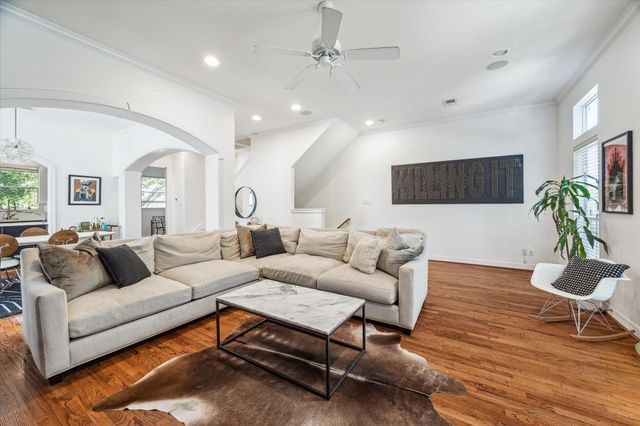 4013 Blossom Street, Houston, TX 77007
