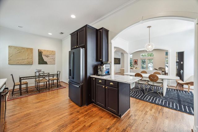 4013 Blossom Street, Houston, TX 77007