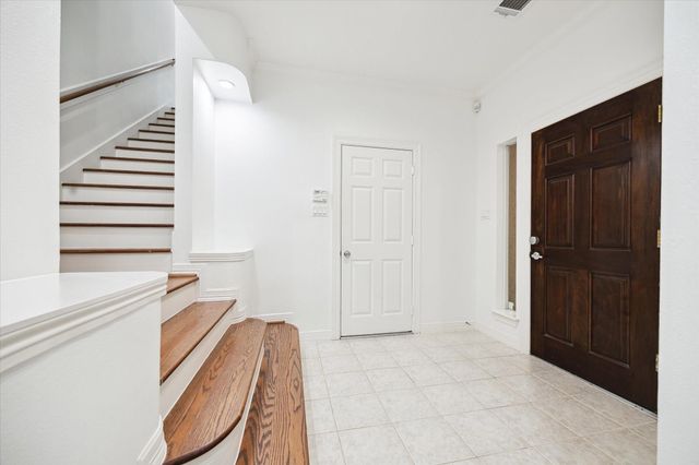 4013 Blossom Street, Houston, TX 77007