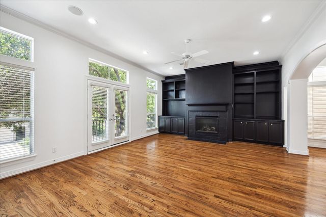 4013 Blossom Street, Houston, TX 77007