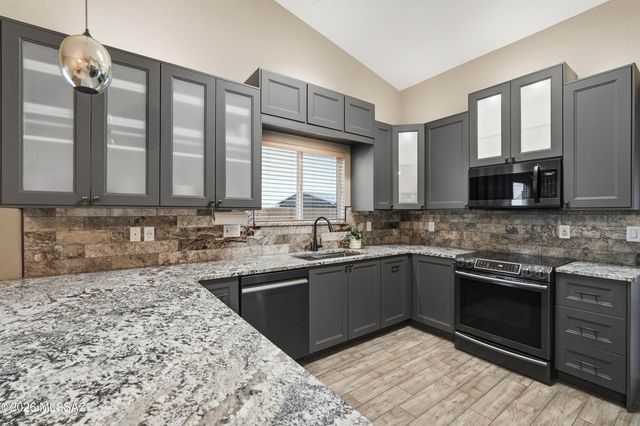 9696 E Paseo San Rosendo, Tucson, AZ 85747