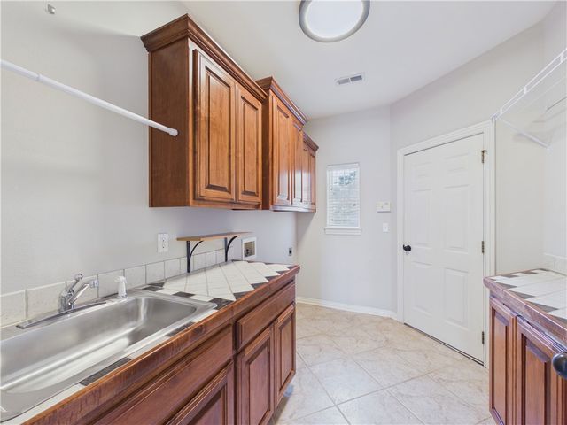 4424 W Collins Circle, Rogers, AR 72758