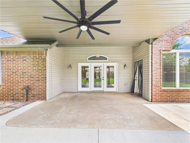 4424 W Collins Circle, Rogers, AR 72758