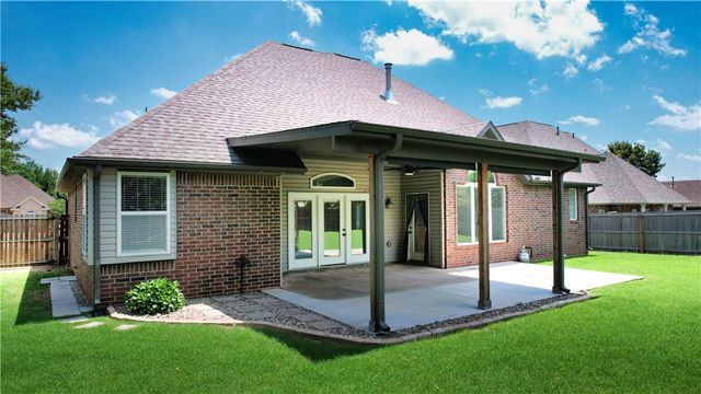 4424 W Collins Circle, Rogers, AR 72758