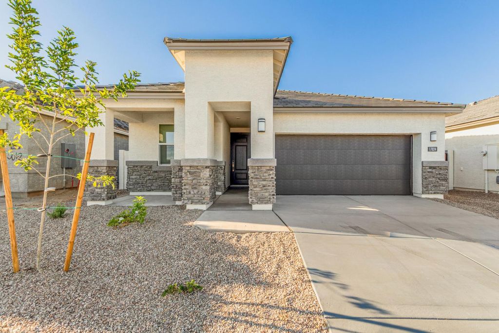 17824 W Vogel Avenue, Waddell, AZ 85355