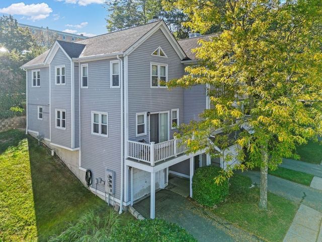 1810 Highland Ave. 22, Fall River, MA 02720