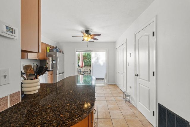 1810 Highland Ave. 22, Fall River, MA 02720