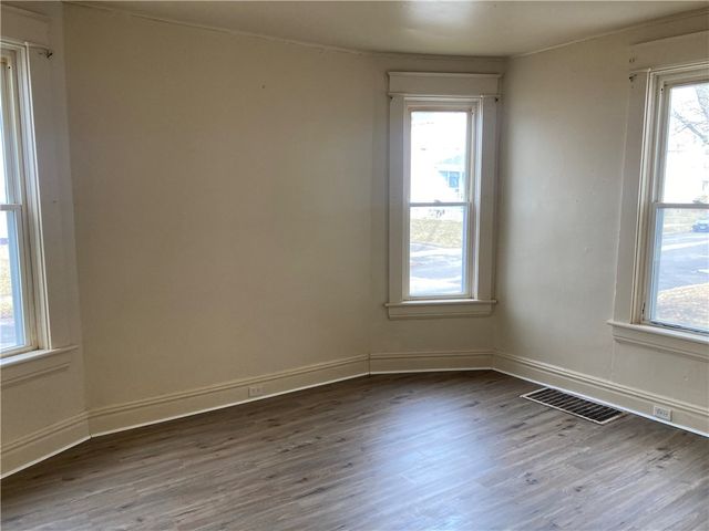 129 Park Ave, New Castle, PA 16101