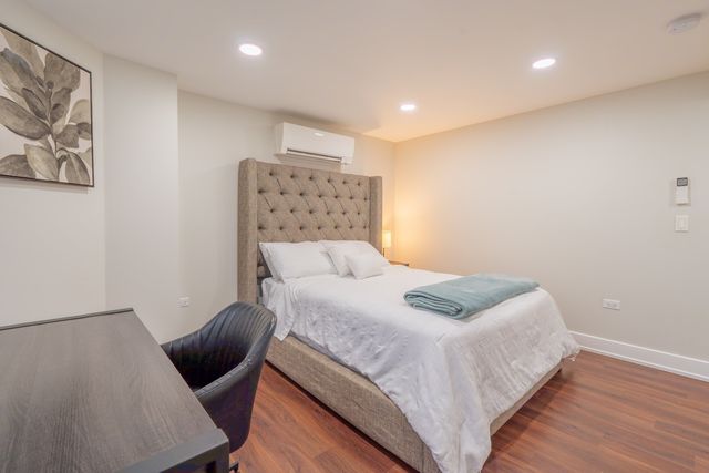 5901 N Navarre Avenue, Chicago, IL 60631