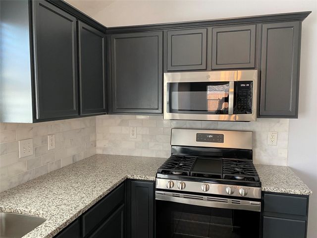 110 Creekview Drive, Wylie, TX 75098