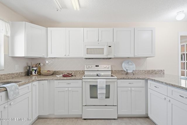 70 PERROTTI Lane, Palm Coast, FL 32164