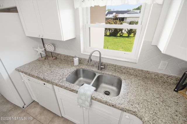 70 PERROTTI Lane, Palm Coast, FL 32164