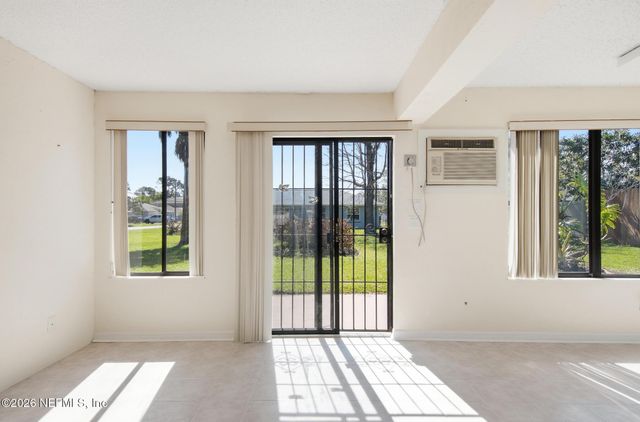 70 PERROTTI Lane, Palm Coast, FL 32164