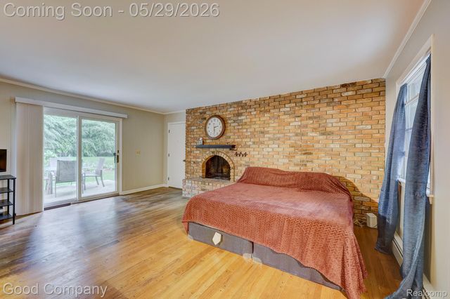 1371 Winchcombe Drive, Bloomfield Hills, MI 48304