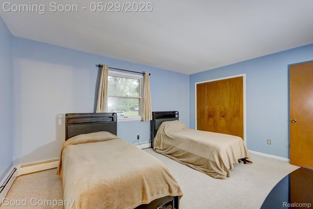 1371 Winchcombe Drive, Bloomfield Hills, MI 48304