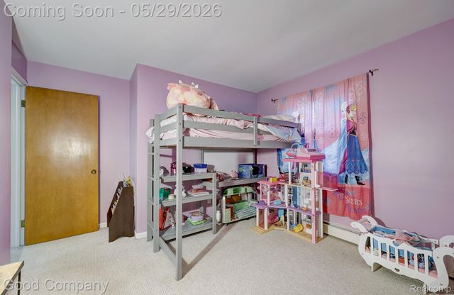1371 Winchcombe Drive, Bloomfield Hills, MI 48304
