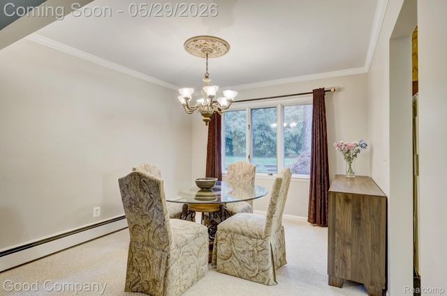 1371 Winchcombe Drive, Bloomfield Hills, MI 48304