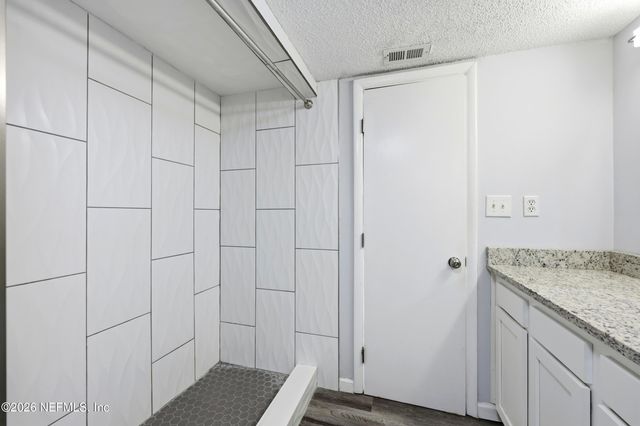 3765 CROWN POINT Road 9, Jacksonville, FL 32257