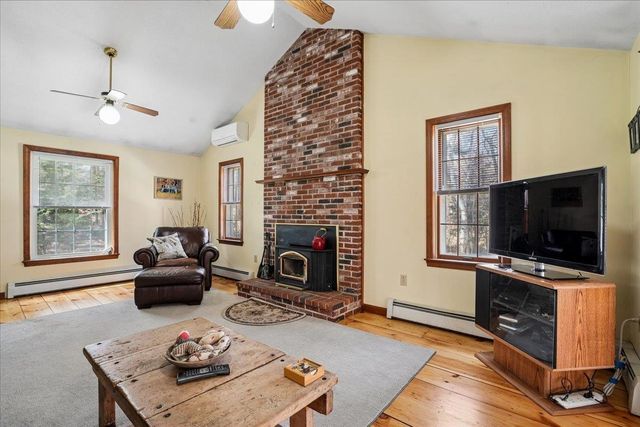 112 Hardy Road, Londonderry, NH 03053