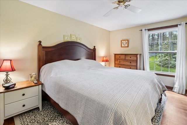 112 Hardy Road, Londonderry, NH 03053