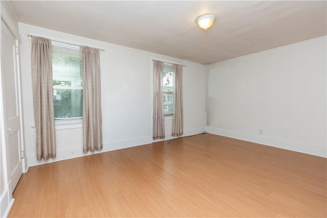 1345 4th Ave, Coraopolis, PA 15108