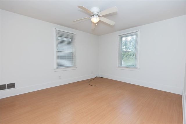 1345 4th Ave, Coraopolis, PA 15108