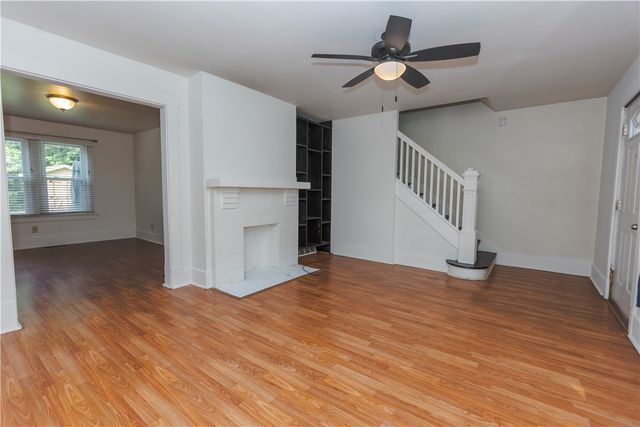 1345 4th Ave, Coraopolis, PA 15108